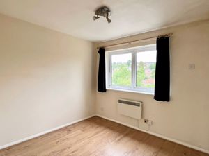 bedroom - click for photo gallery